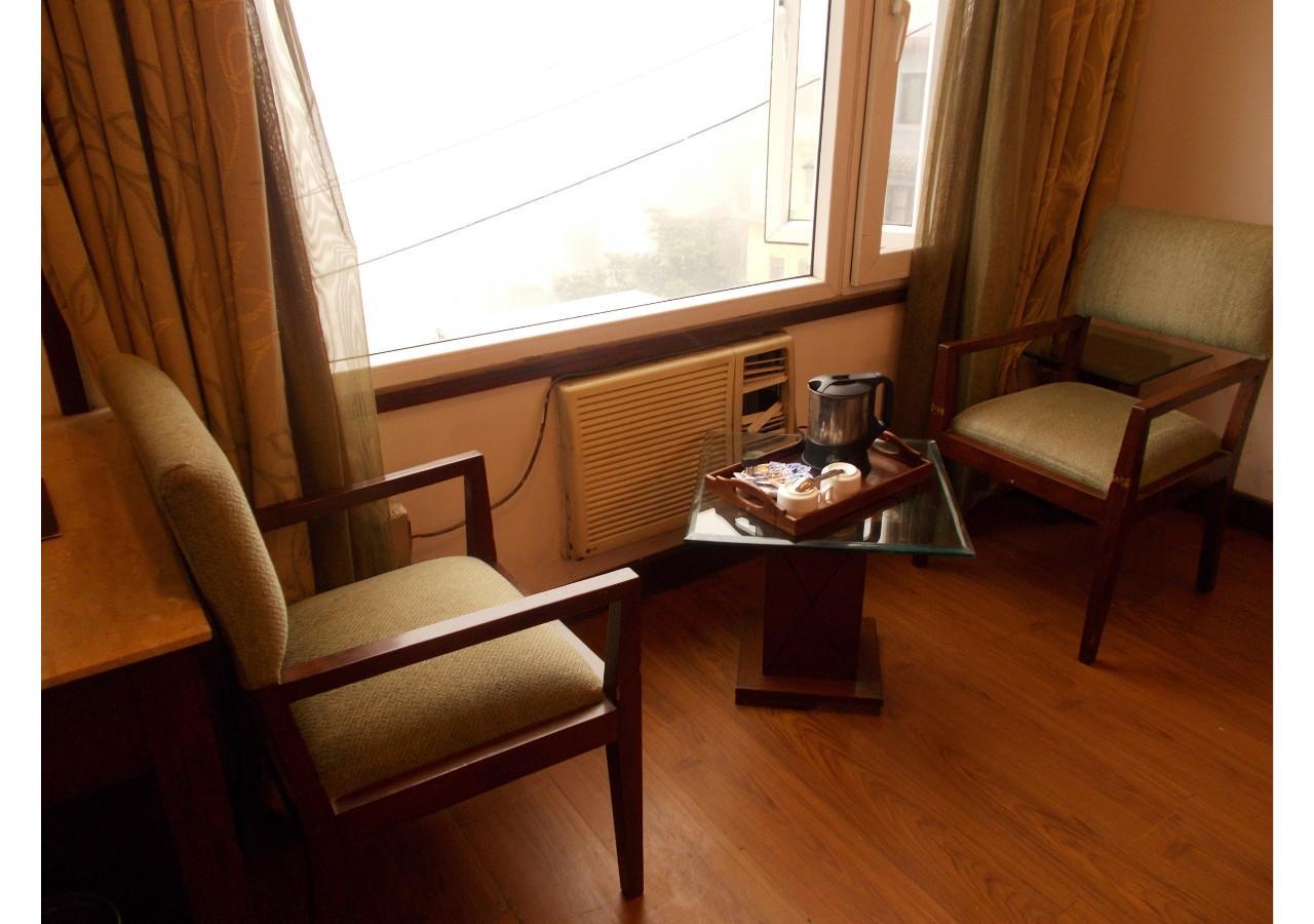 Hotel The Imperial Square à Mussoorie Extérieur photo
