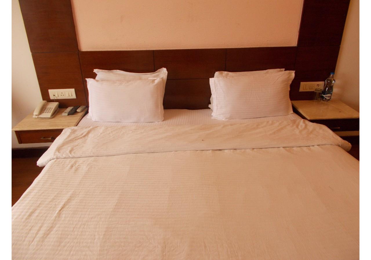 Hotel The Imperial Square à Mussoorie Extérieur photo